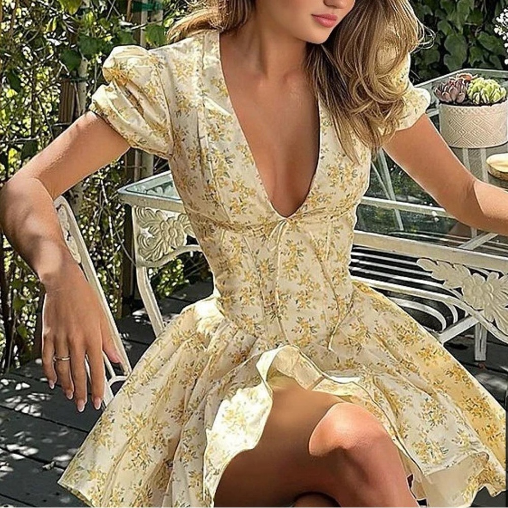 Commense Yellow Floral V-Neck Dress